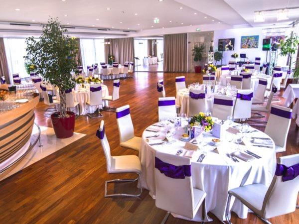 Marshal Garden Hotel Bukarest Eksteriør billede The River Suite