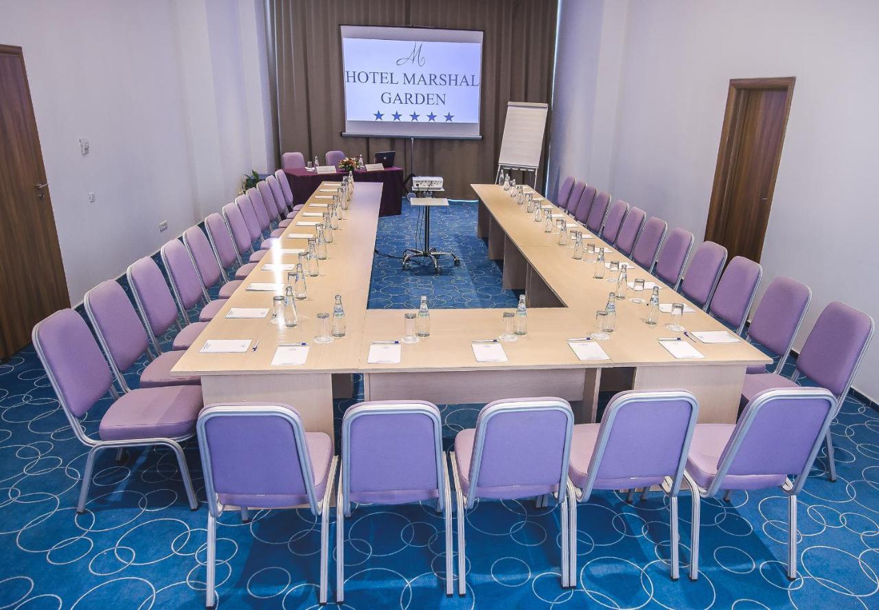 Marshal Garden Hotel Bukarest Eksteriør billede U-shaped table layout